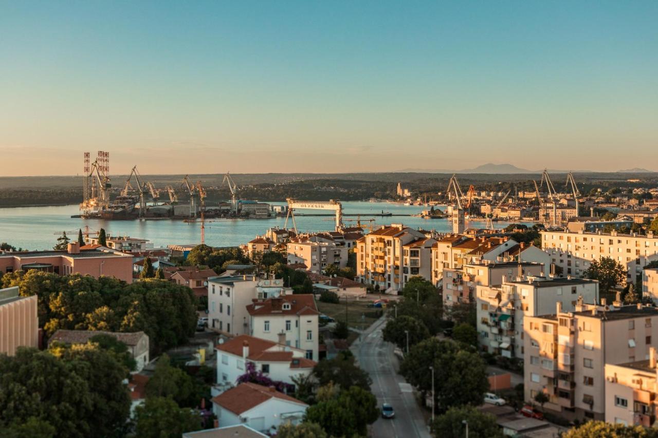 Top Floor Modern Apartment With Incredible Views Pula Zewnętrze zdjęcie
